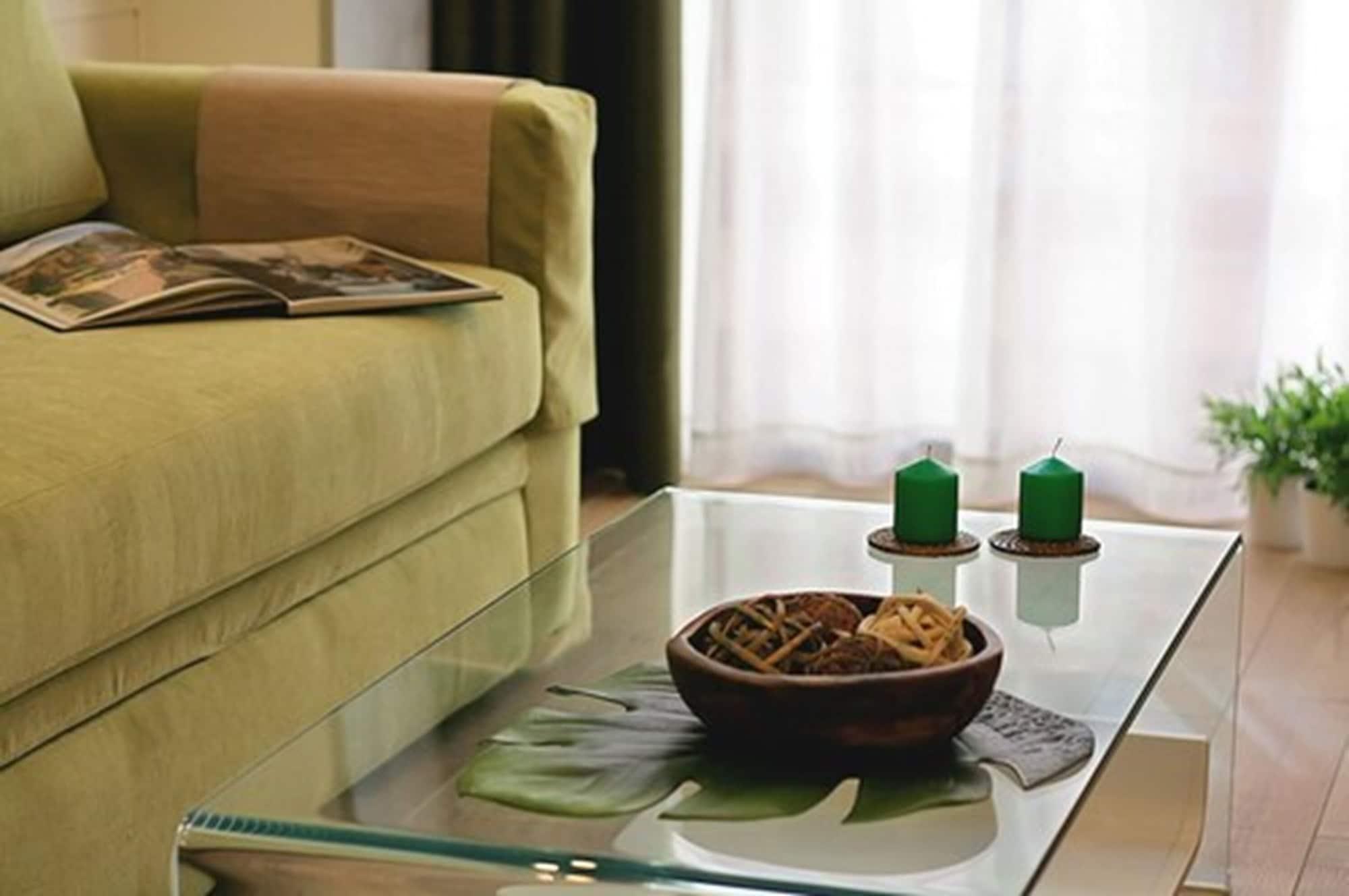 Apartamentos Suites Oficentro Deluxe Малага Екстер'єр фото