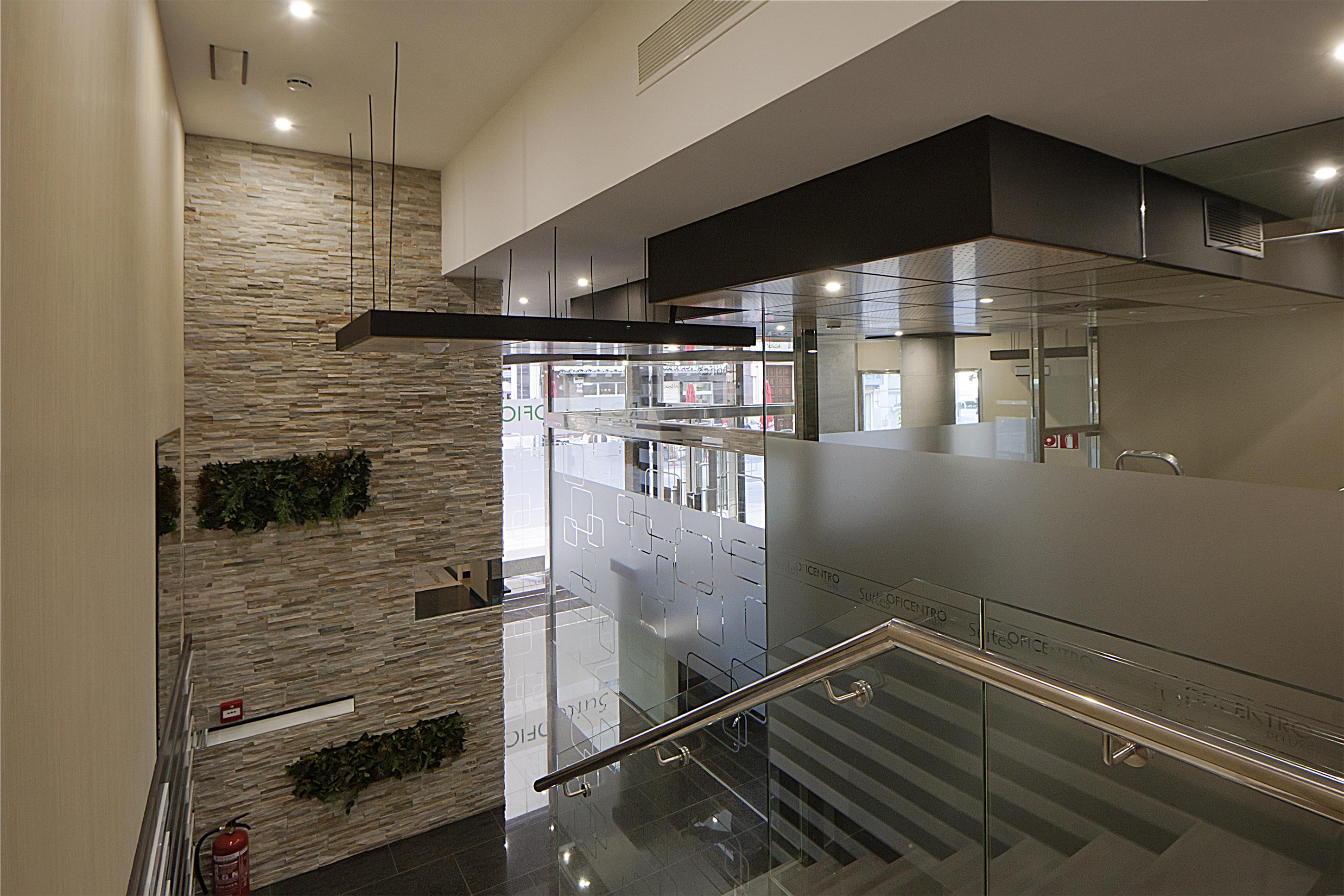 Apartamentos Suites Oficentro Deluxe Малага Екстер'єр фото