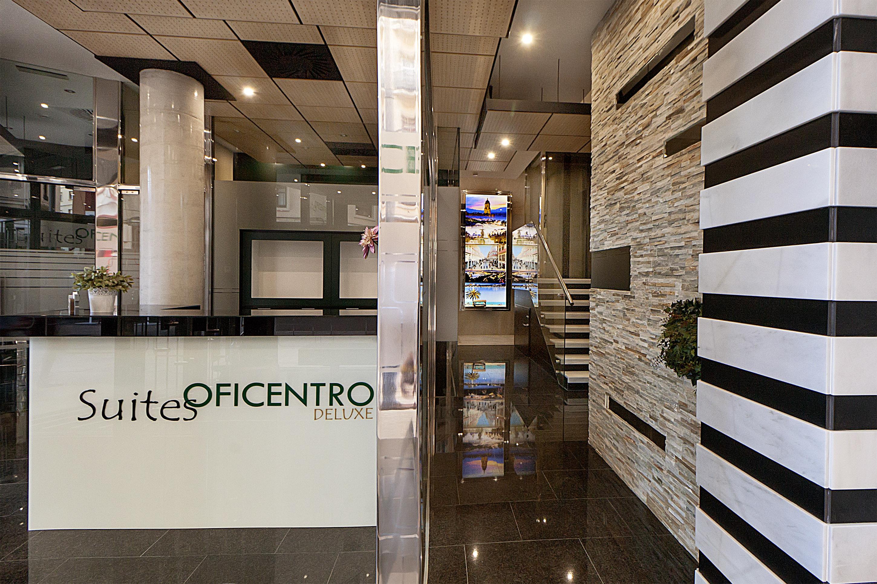 Apartamentos Suites Oficentro Deluxe Малага Екстер'єр фото