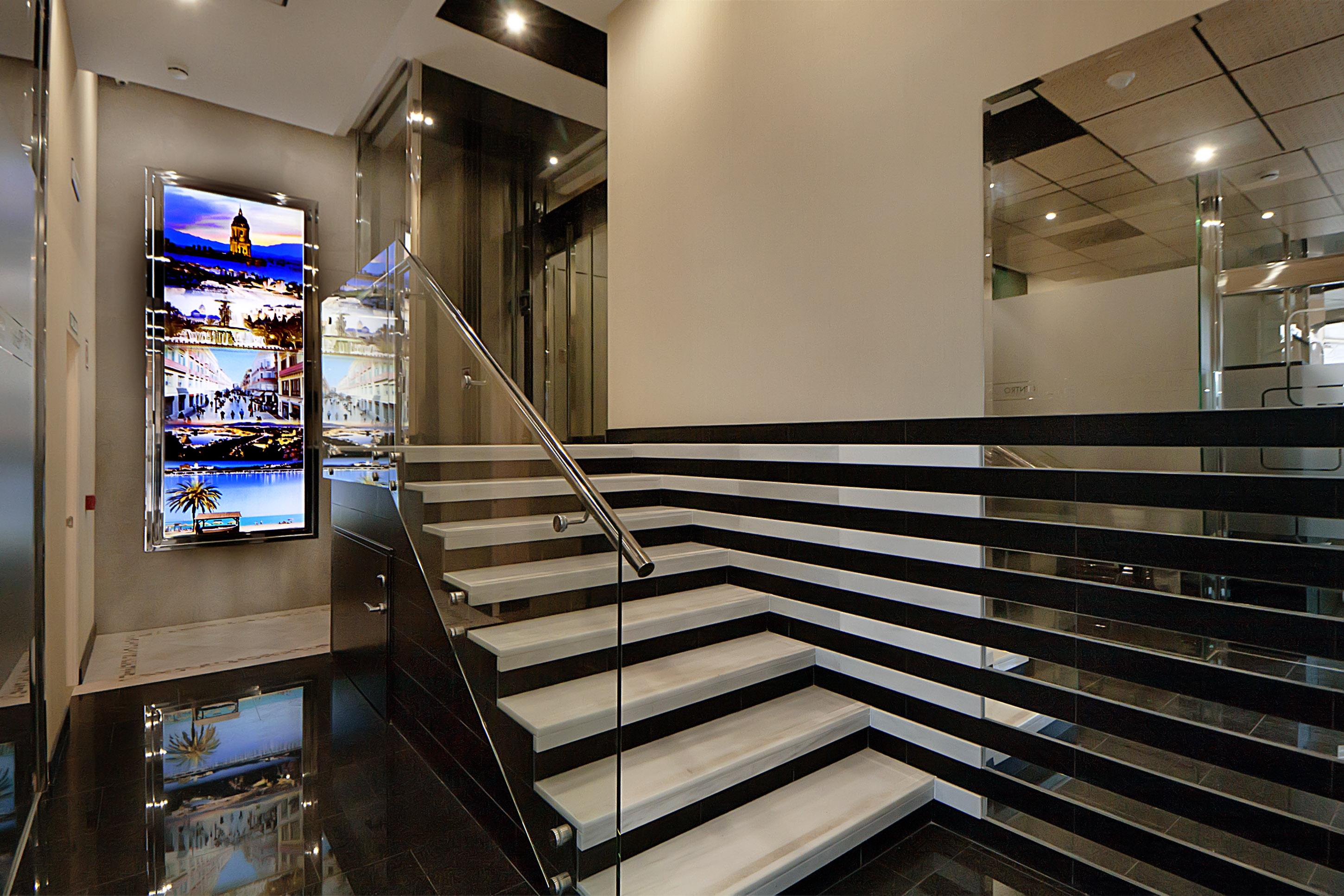 Apartamentos Suites Oficentro Deluxe Малага Екстер'єр фото