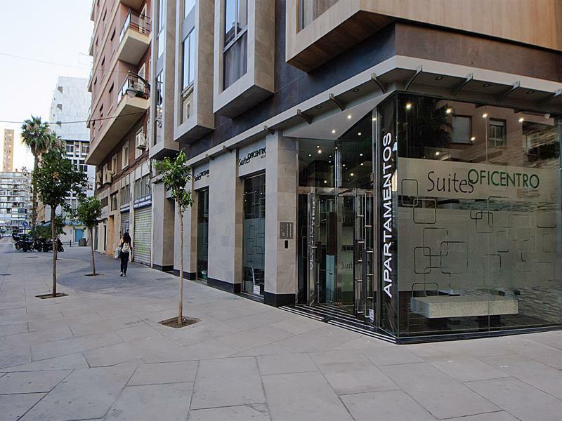 Apartamentos Suites Oficentro Deluxe Малага Екстер'єр фото